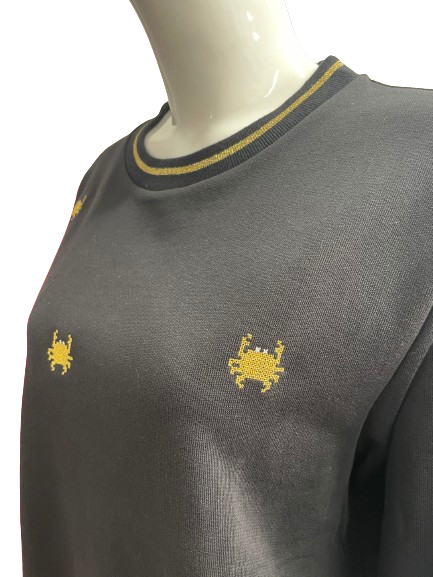 Sweat noir à motif crabes