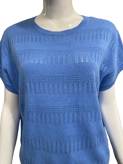 Top bleu ajouré