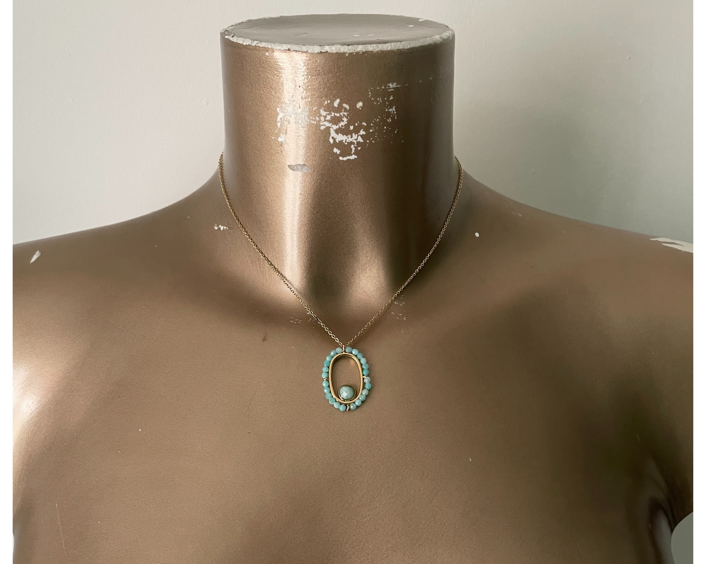 Collier avec pierre amazonite