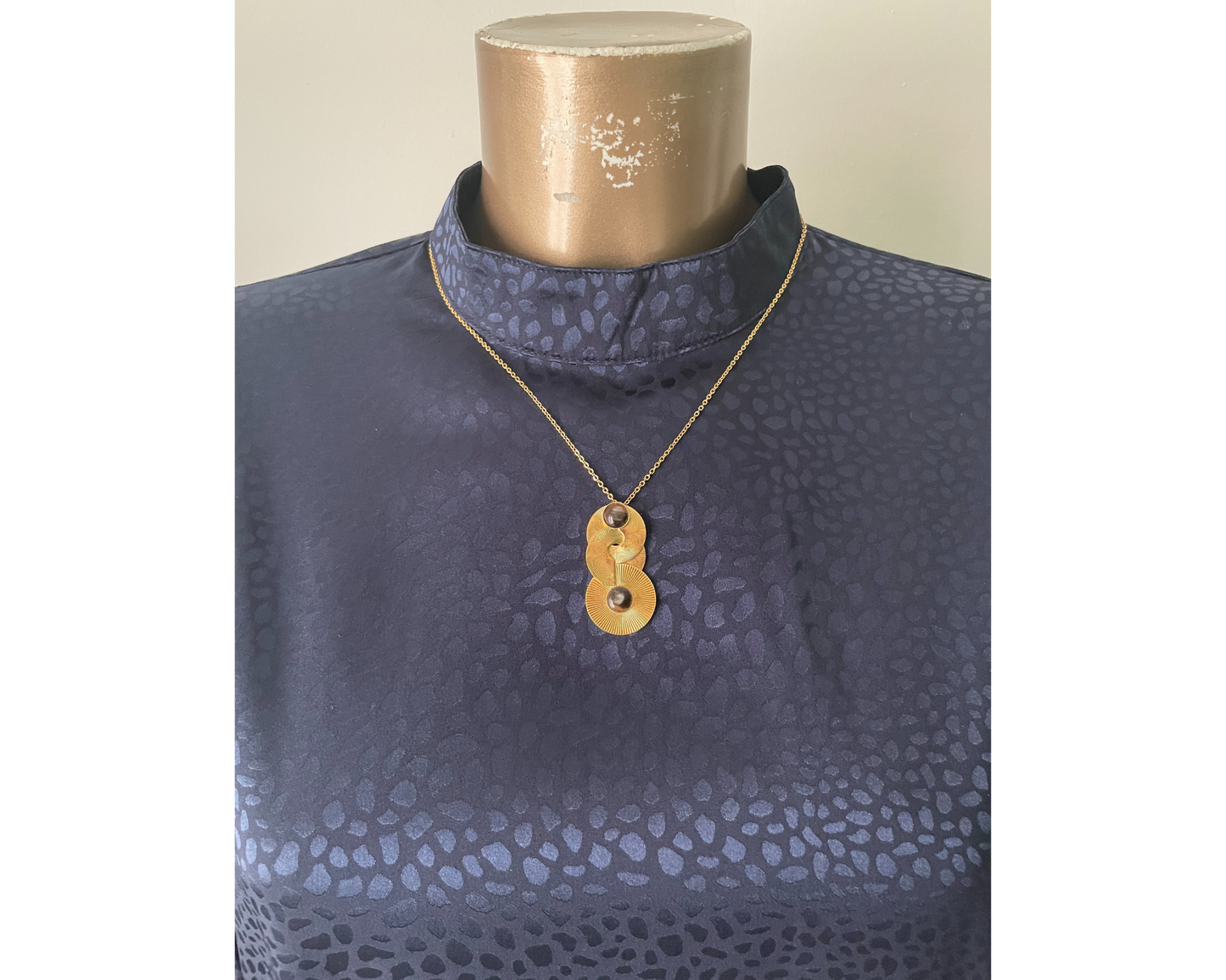 Collier à pendentif corne marron