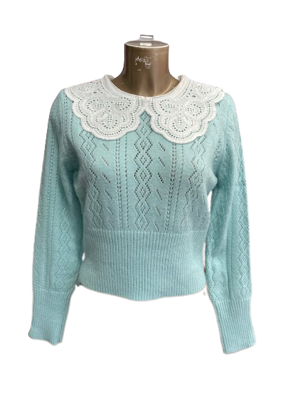 Pull court vert à col blanc