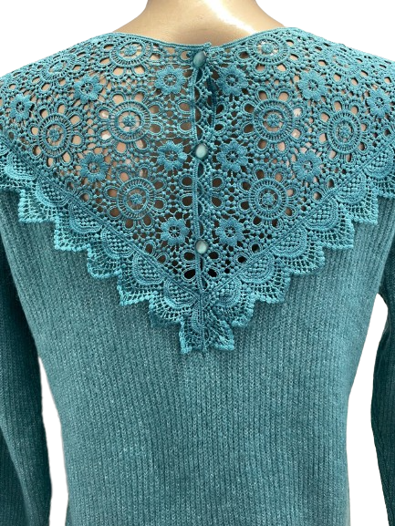 Pull vert dos brodé
