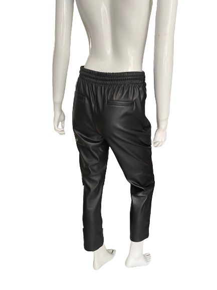 Pantalon noir en similicuir effet jogging